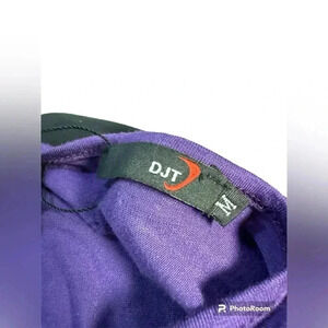 NWT Woman’s short sleeve top shirt MEDIUM flattering